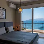 Luxurious Coastal Apartment